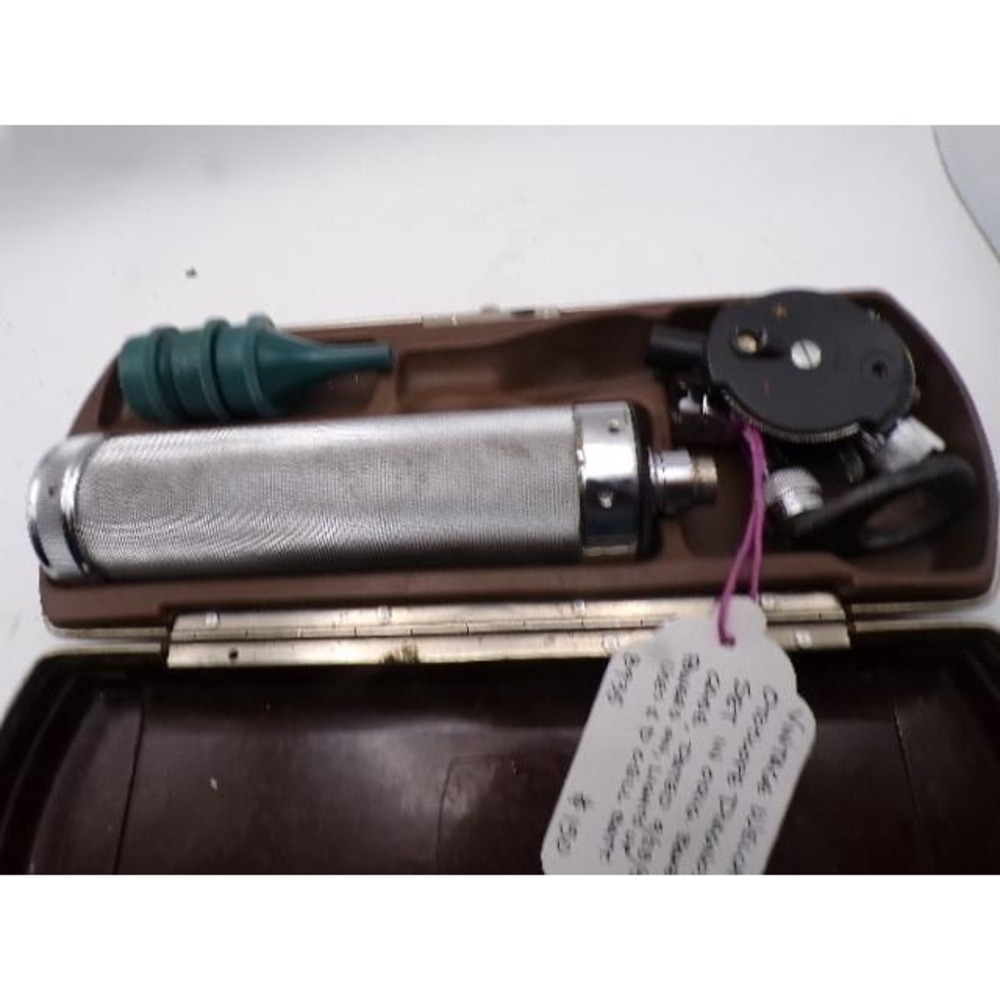 VTG Welch Allyn Diagnostic Otoscope Set Bakelite Case Dated 9 28 56 Powers On